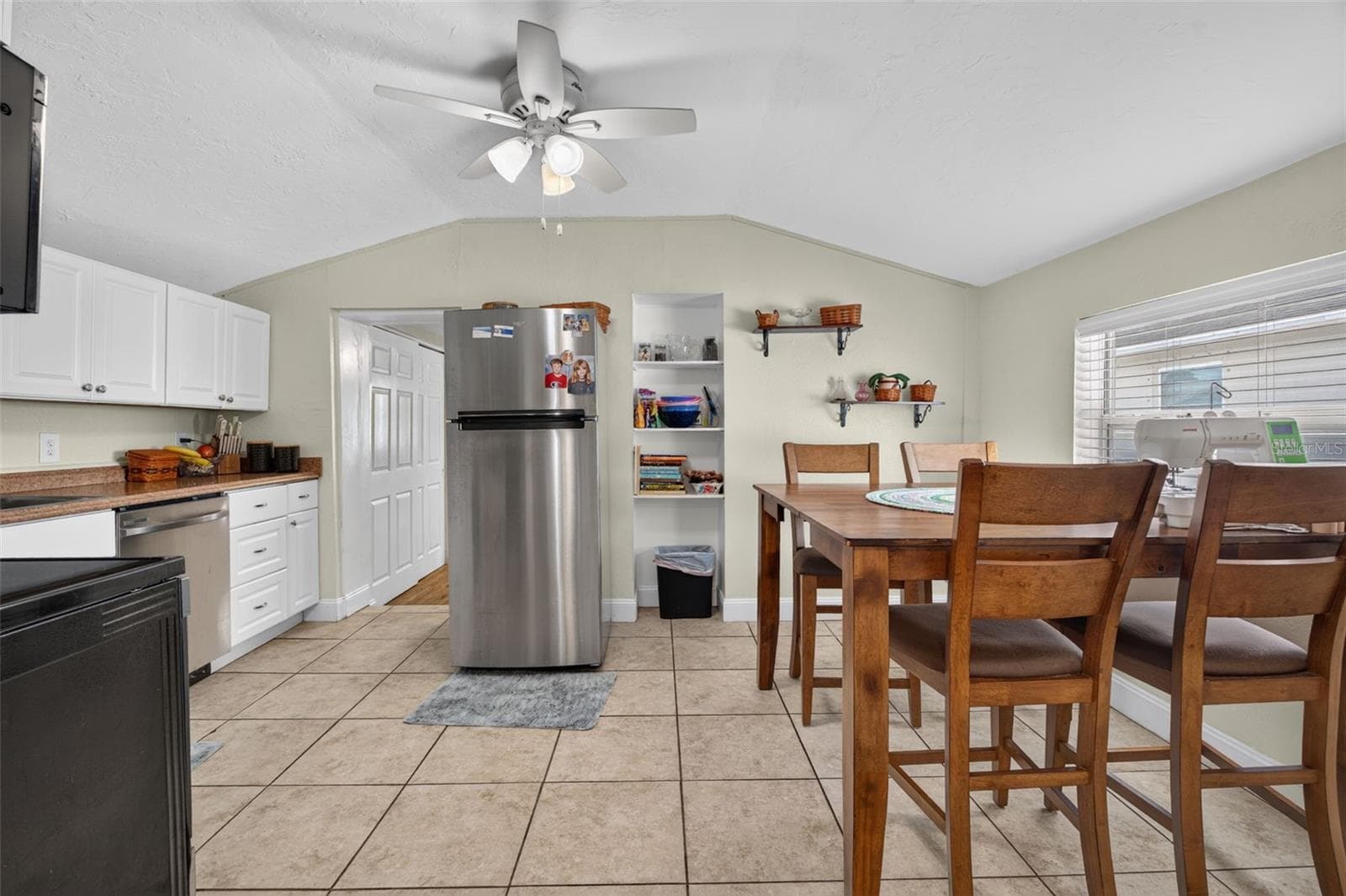 Single Family Residence at 5161 RENA ST N, ST PETERSBURG, photo 8 of 24