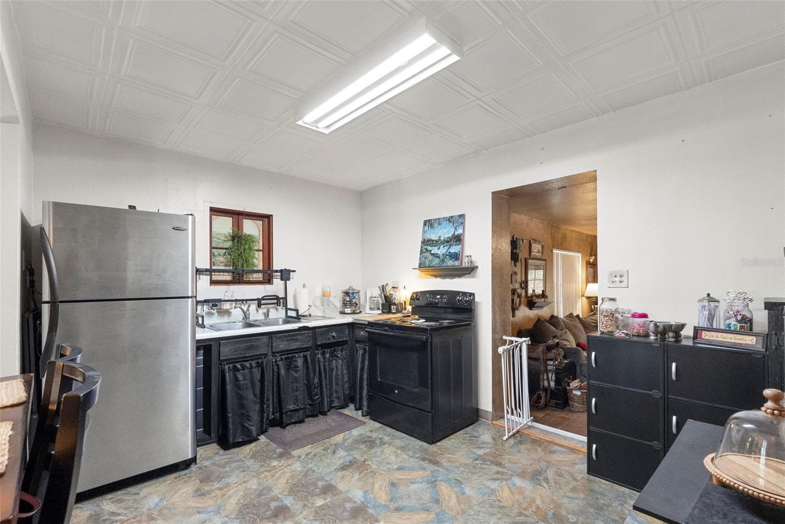 Single Family Residence at 8709 EL PORTAL DR, TAMPA, photo 16 of 41