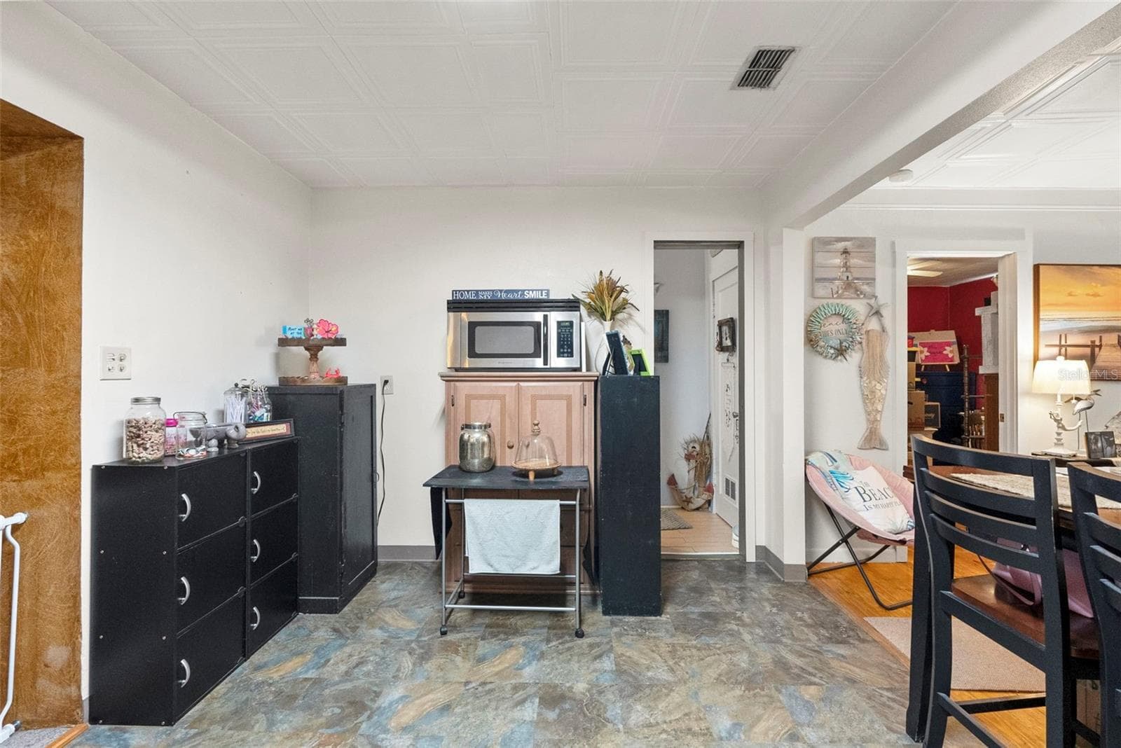 Single Family Residence at 8709 EL PORTAL DR, TAMPA, photo 18 of 41