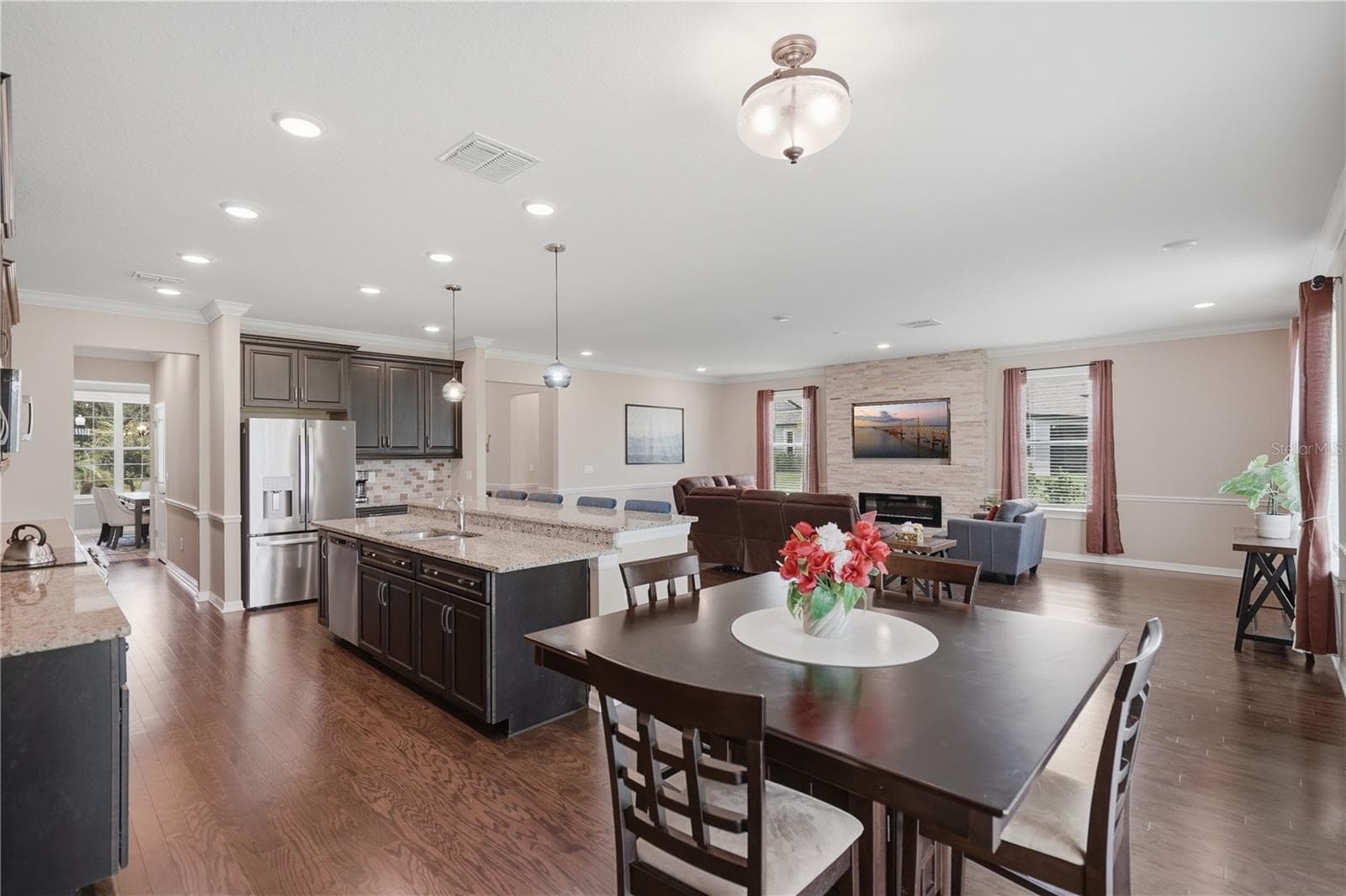 Single Family Residence at 9307 PARISIAN CT, SEFFNER, photo 12 of 40
