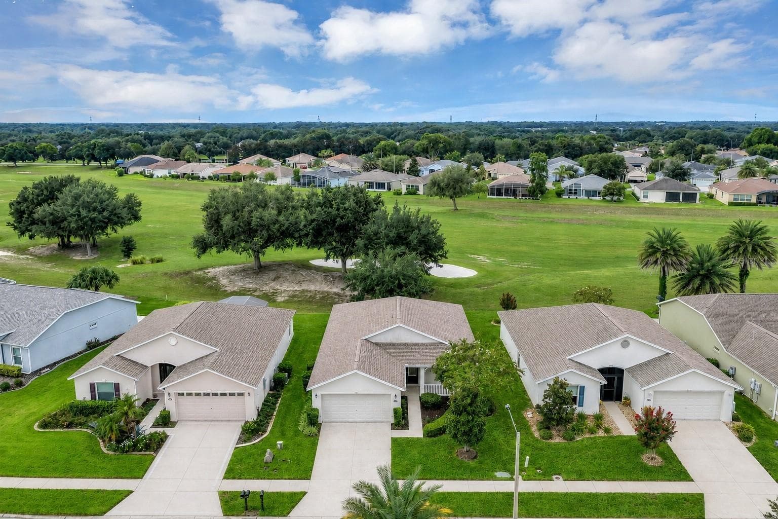 27131 ROANOKE DR