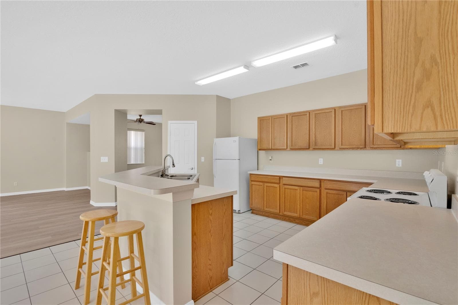 Single Family Residence at 822 KETTERING RD, DAVENPORT, photo 8 of 29