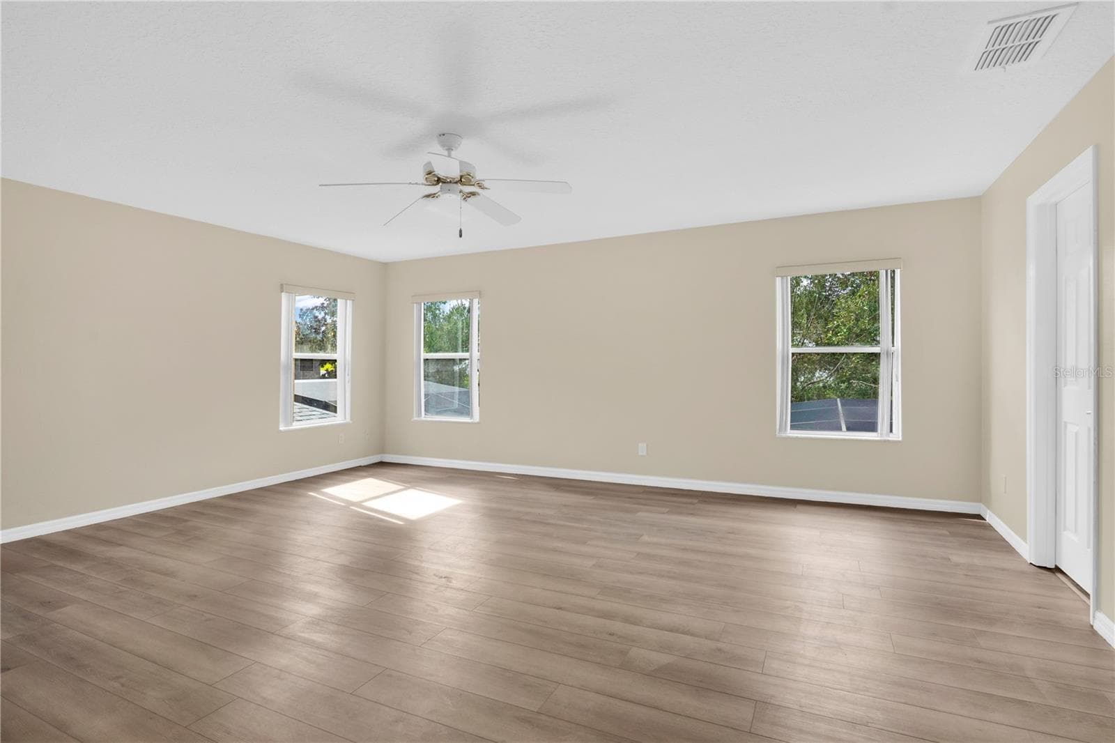 Single Family Residence at 822 KETTERING RD, DAVENPORT, photo 10 of 29