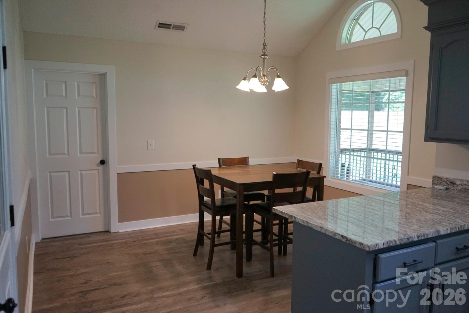Breakfast Nook - 1035 Waterway Drive, Sumter