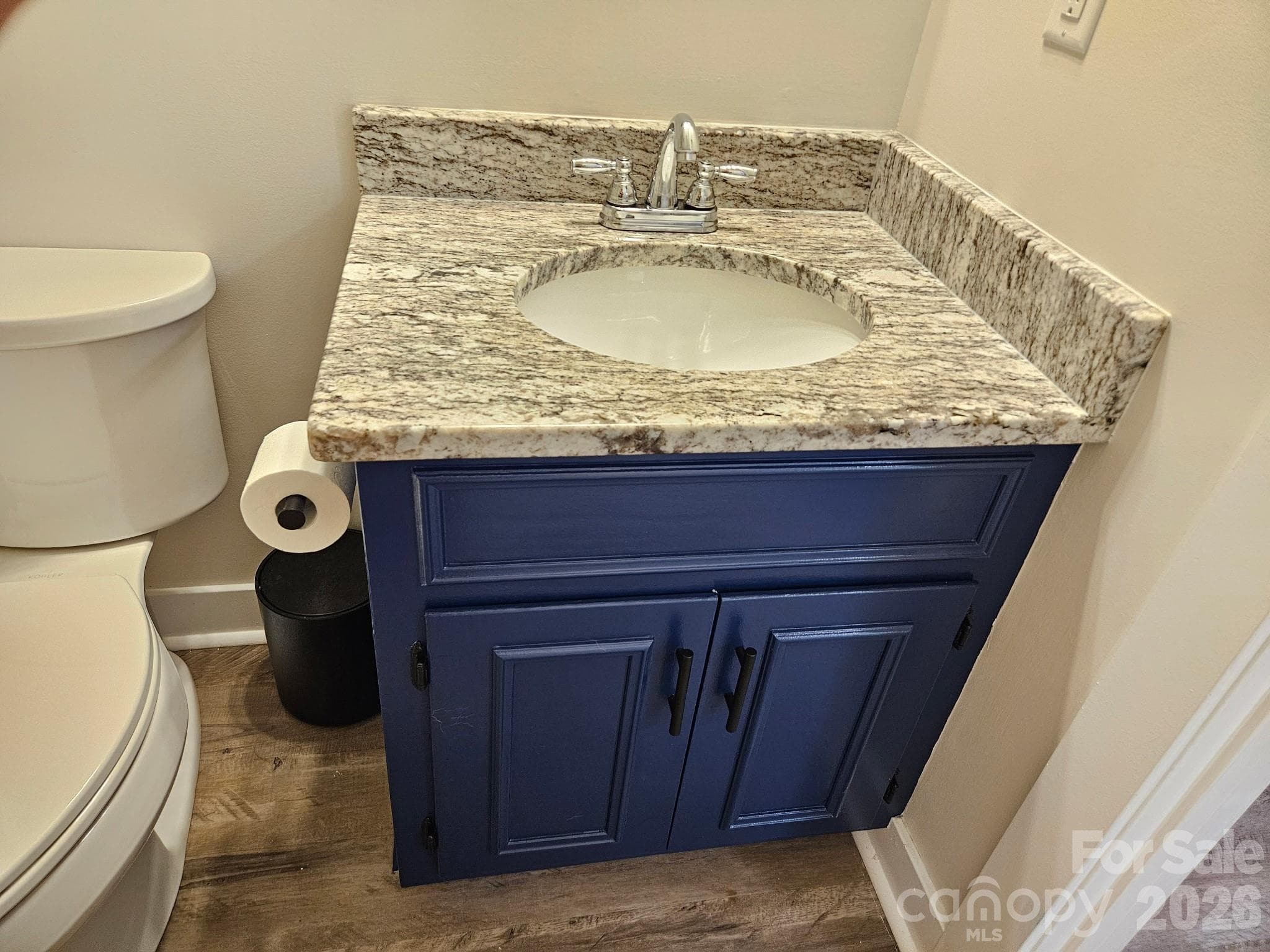 Hall Bath - 1035 Waterway Drive, Sumter
