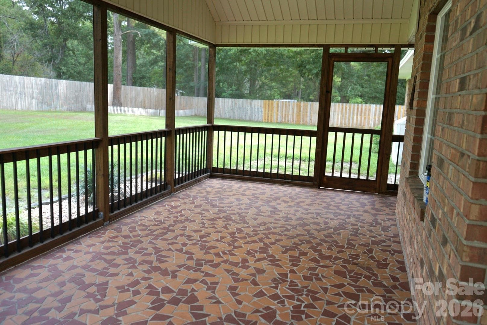 Covered Screened-In Porch - 1035 Waterway Drive, Sumter