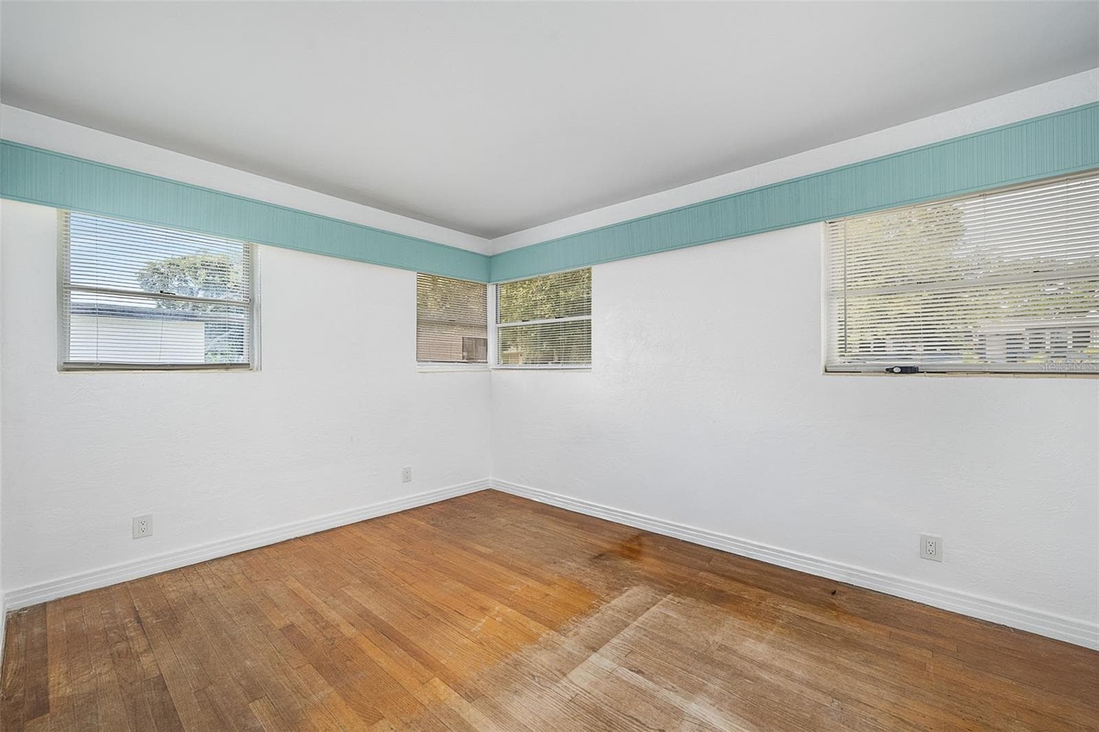 Single Family Residence at 1649 CORDOVA AVE, HOLLY HILL, photo 15 of 17