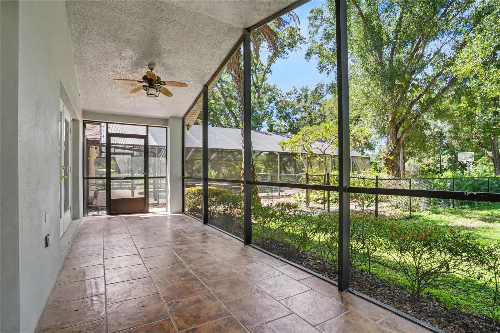 Single Family Residence at 12511 PALOMINO CT, TAMPA, photo 34 of 79