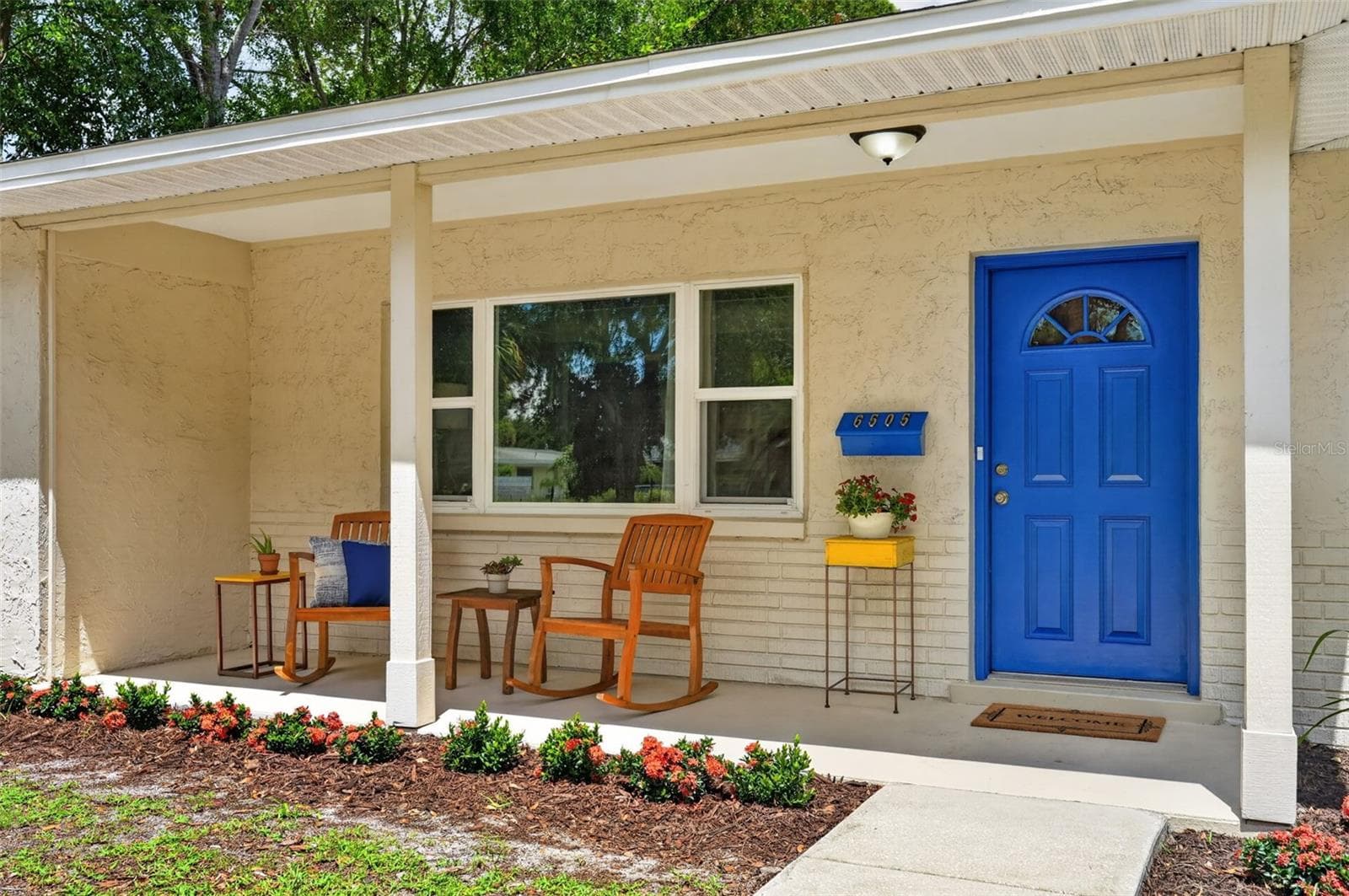 Cozy Front Porch - 6505 1ST AVE N, ST PETERSBURG