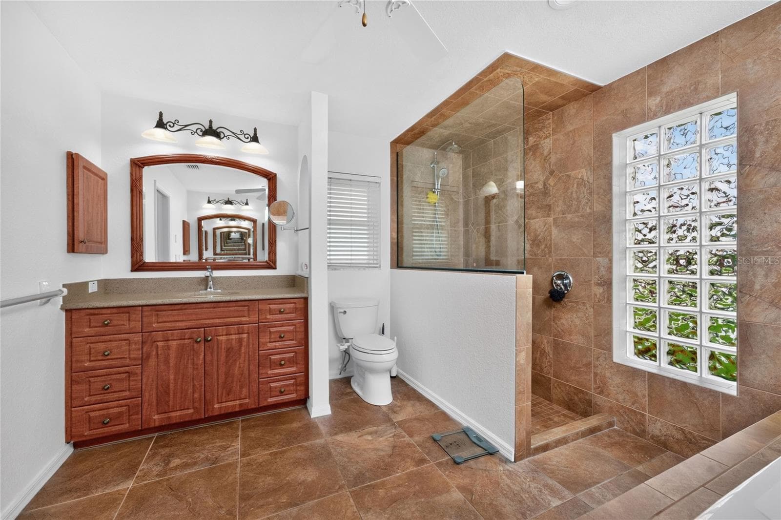 Primary Bath offers Dual sinks - 3601 WHIPPOORWILL BLVD, PUNTA GORDA