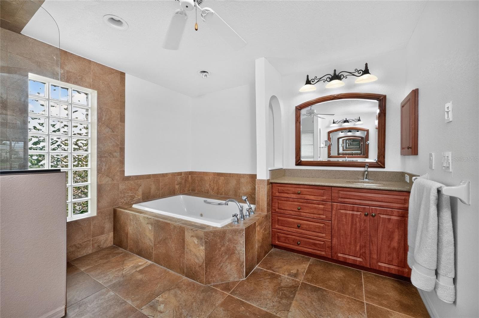 Primary Bath offers Dual sinks - 3601 WHIPPOORWILL BLVD, PUNTA GORDA