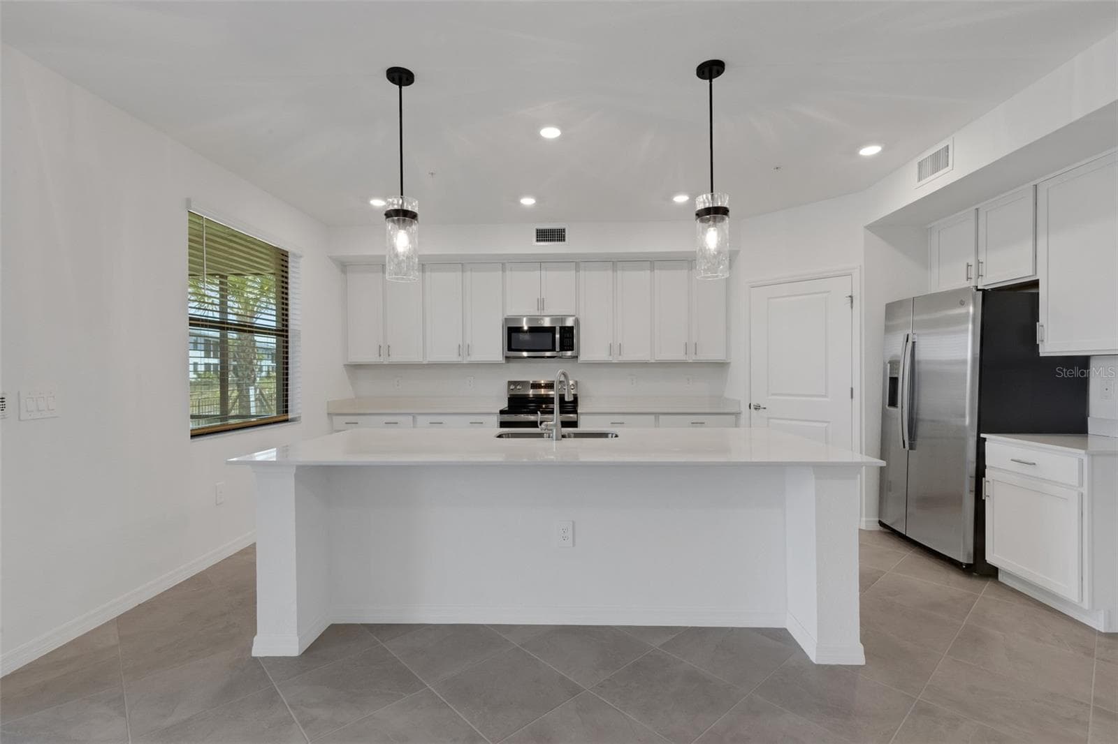 Kitchen - 5624 SUMMIT POINTE CIR #104, BRADENTON