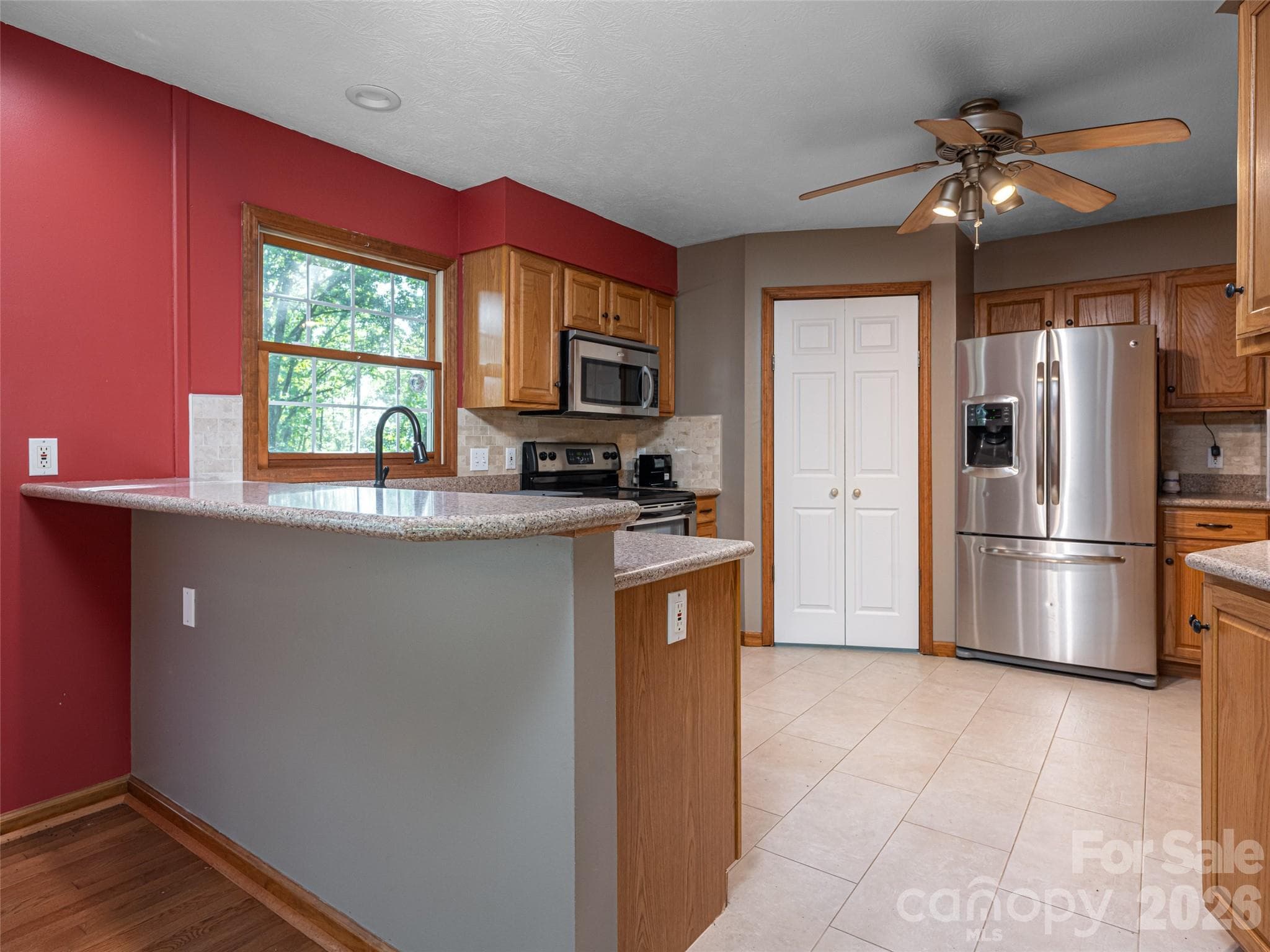 Single Family Residence at 12 Howling Waite Ridge, Candler, photo 13 of 38