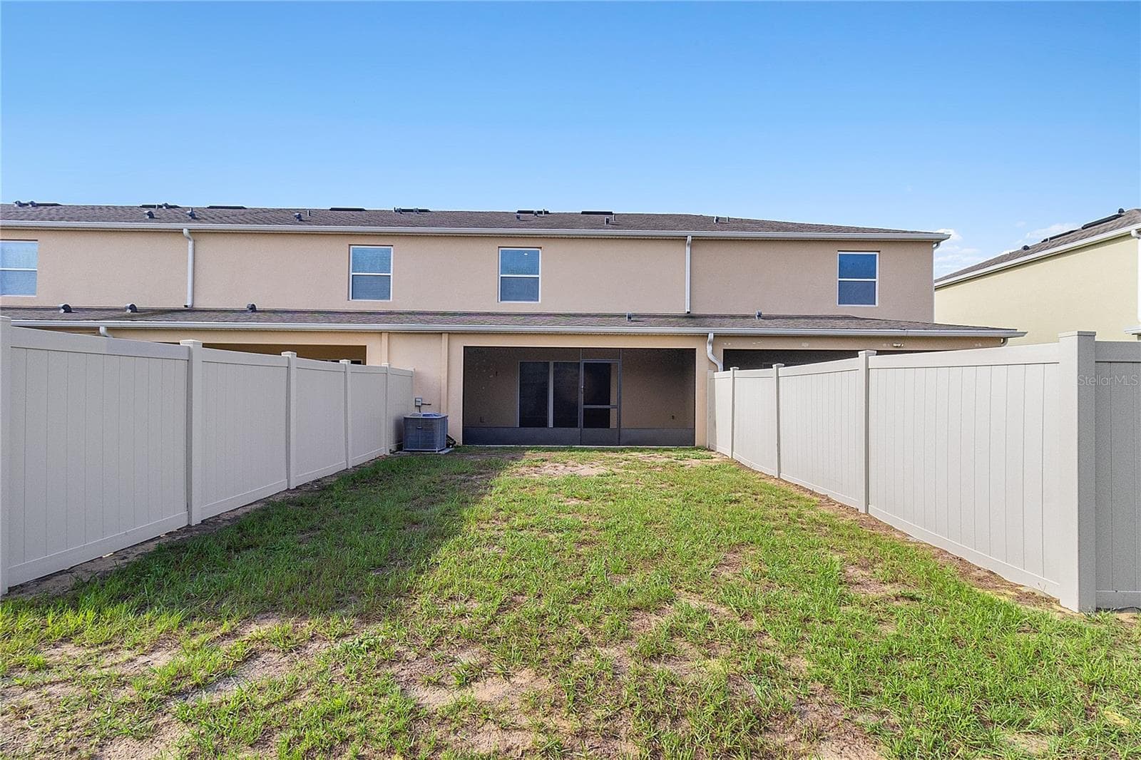 Backyard - 9033 WILDFLOWER LN, KISSIMMEE