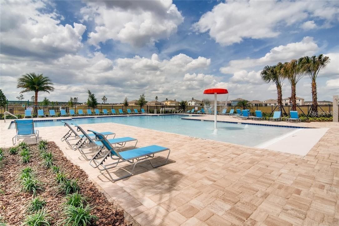 Community Pool - 9033 WILDFLOWER LN, KISSIMMEE
