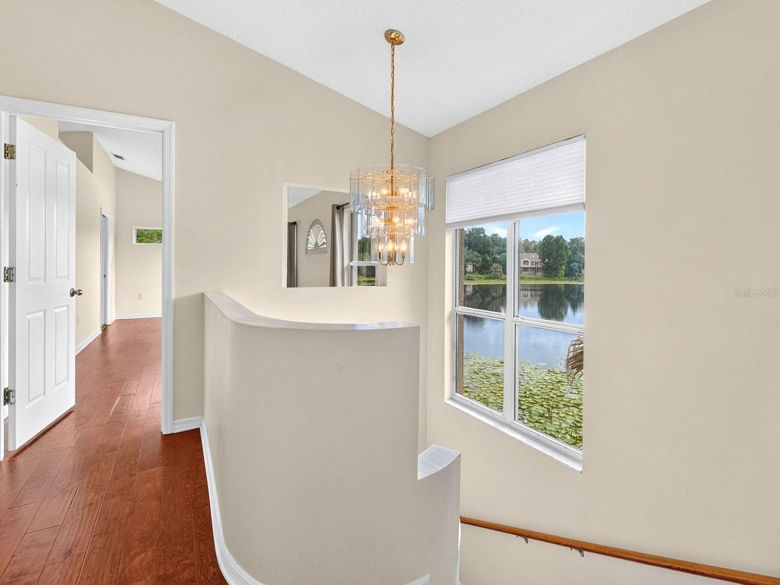Staircase chandelier - 1625 ABRAMS RD, EUSTIS