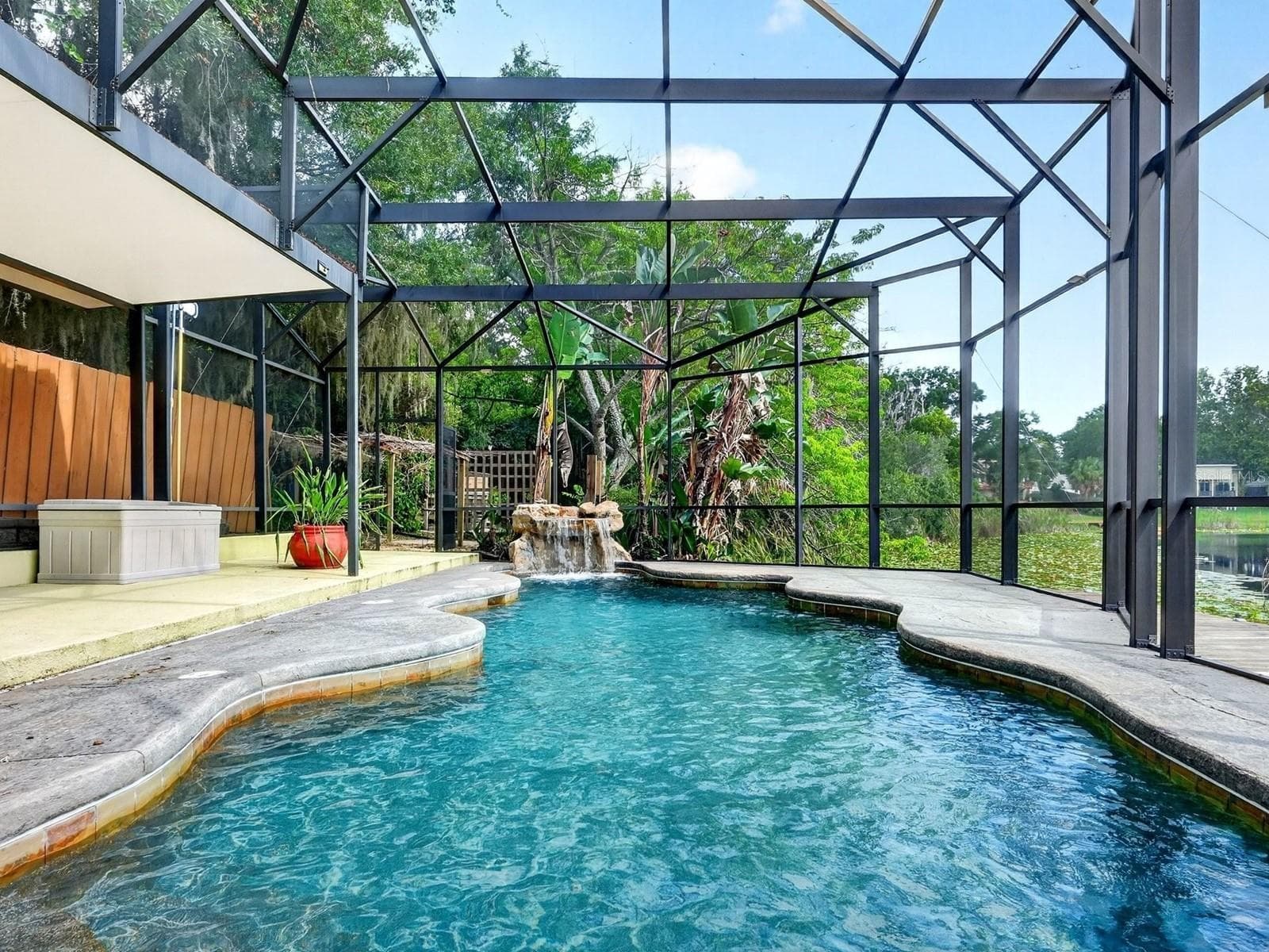 Inground pool overlooks the lake - 1625 ABRAMS RD, EUSTIS