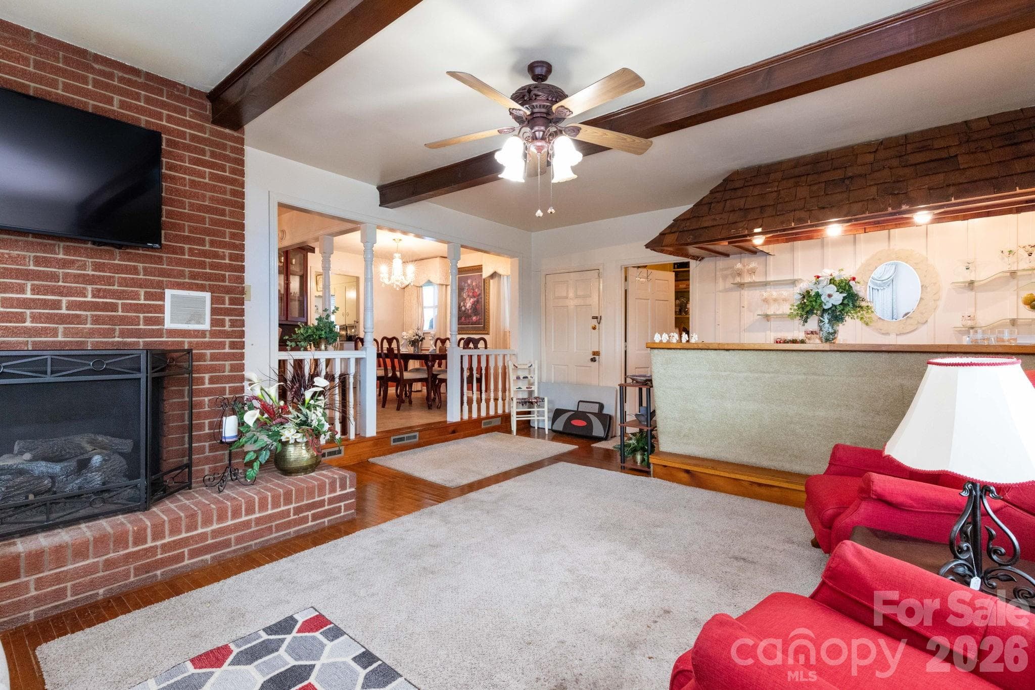 Family Room - 84 Portcrest Heights, Marion