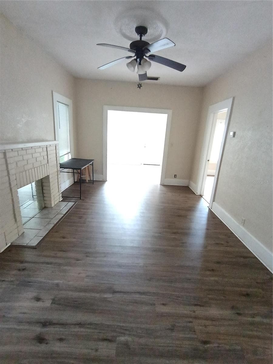 Single Family Residence at 1924 30TH ST S, ST PETERSBURG, photo 6 of 28