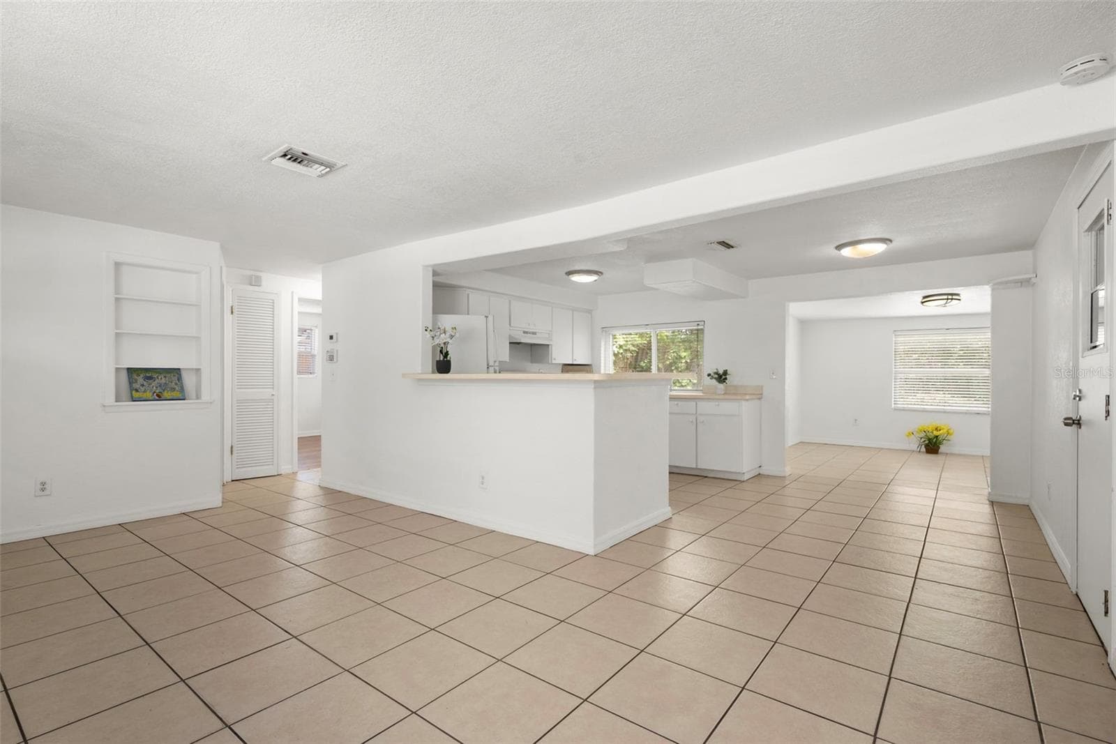 Single Family Residence at 3438 KIMBERLY OAKS DR, HOLIDAY, photo 2 of 33