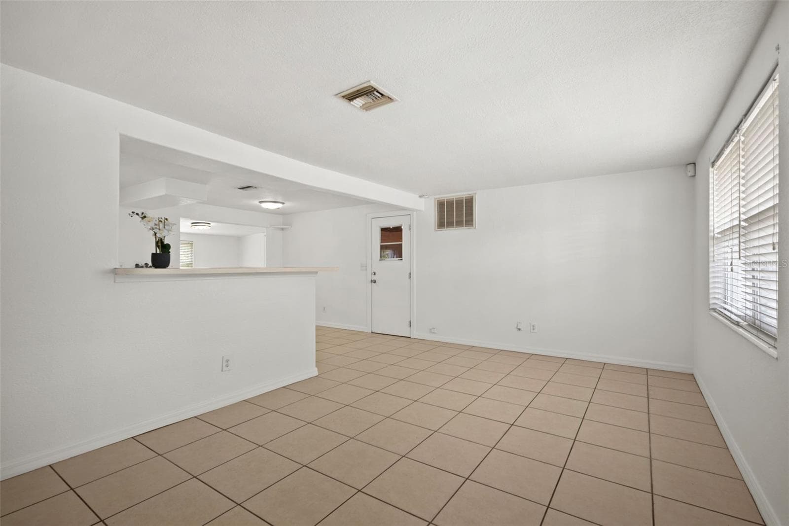 Single Family Residence at 3438 KIMBERLY OAKS DR, HOLIDAY, photo 13 of 33