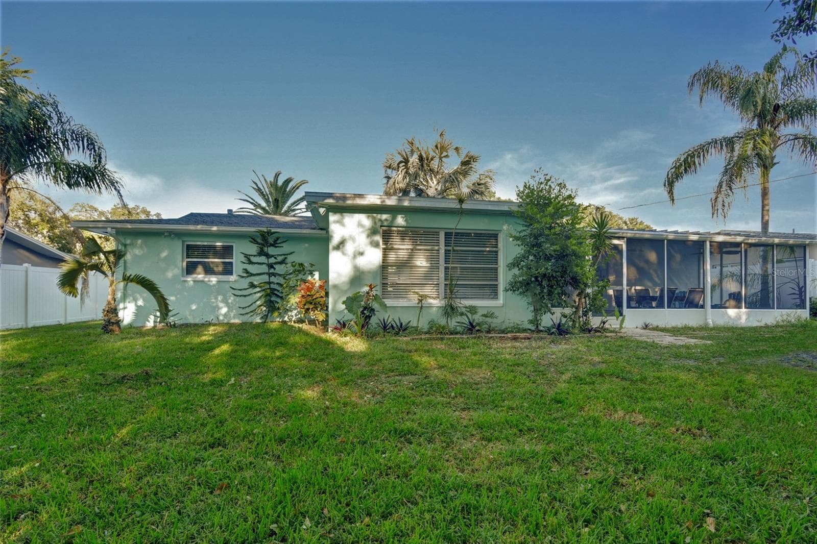 Single Family Residence at 1968 SOUVENIR DR, CLEARWATER, photo 5 of 32