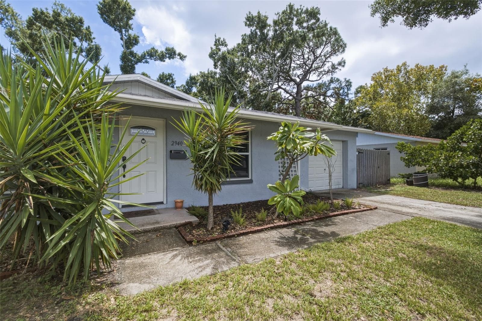 Single Family Residence at 2940 47TH AVE S, ST PETERSBURG, photo 3 of 33
