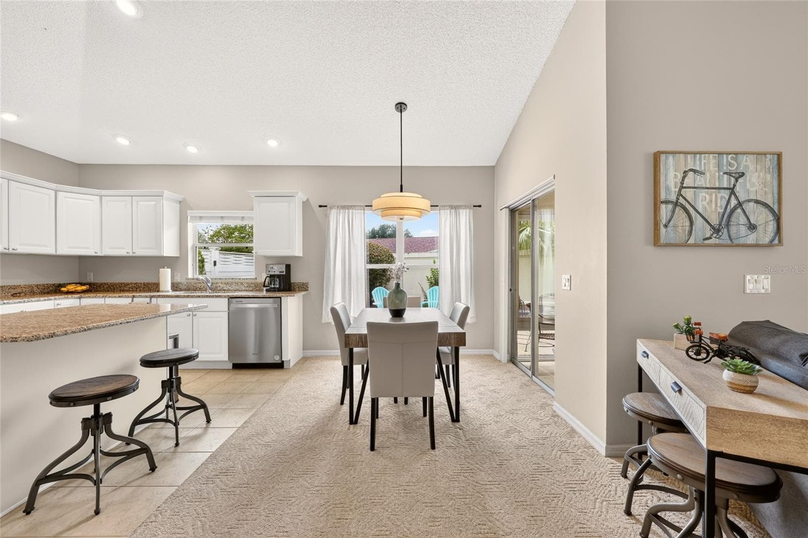 Access to enclosed lanai from dining room! - 17198 SE 84TH KNIGHT AVE, THE VILLAGES