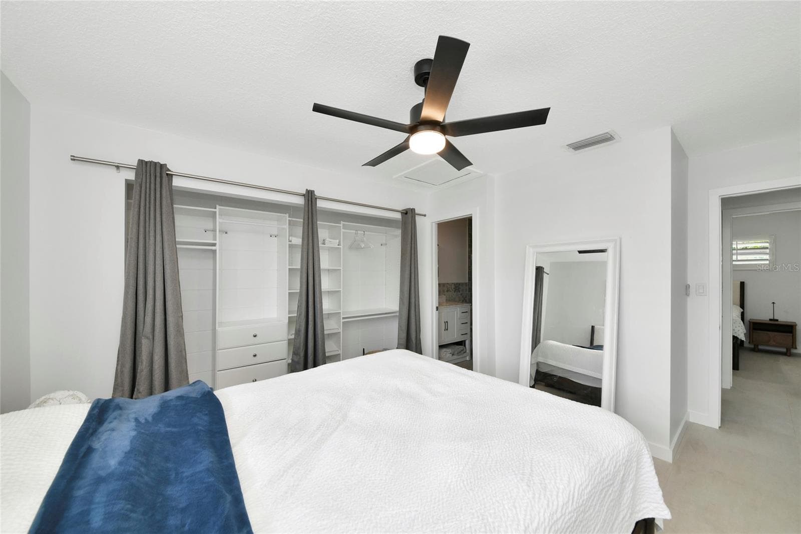 Condominium at 729 SAINT JUDES DR S #2, LONGBOAT KEY, photo 19 of 44