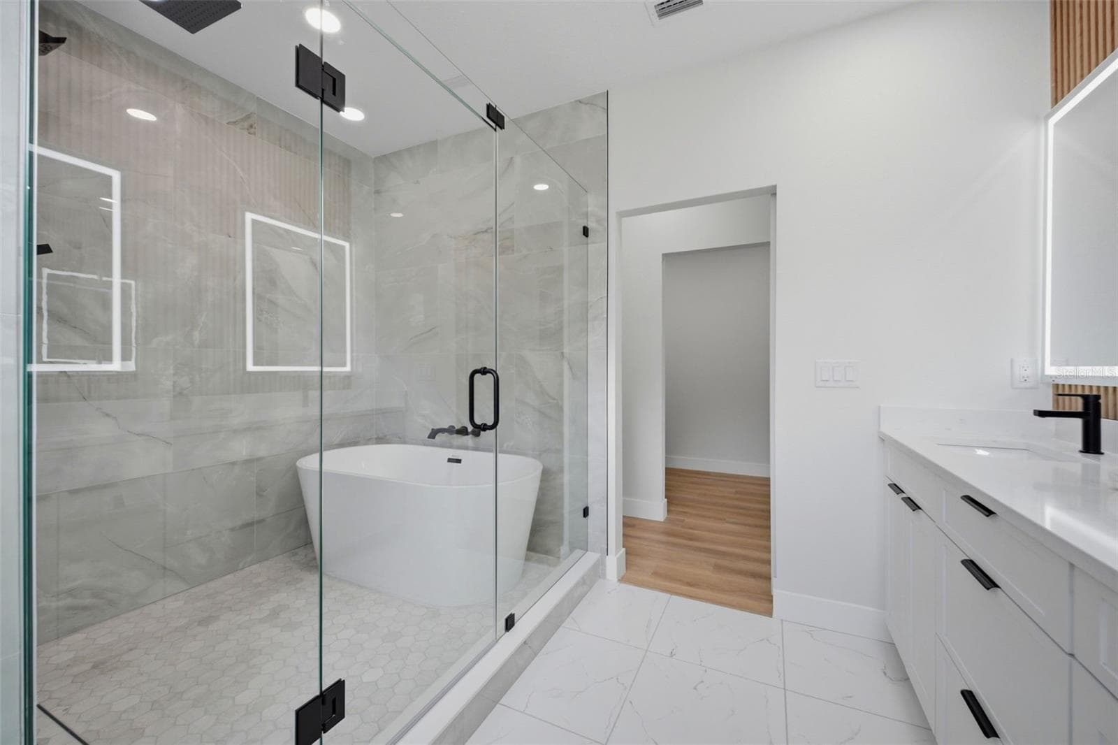 Master Bathroom. - 6805 S ELEMETA ST, TAMPA