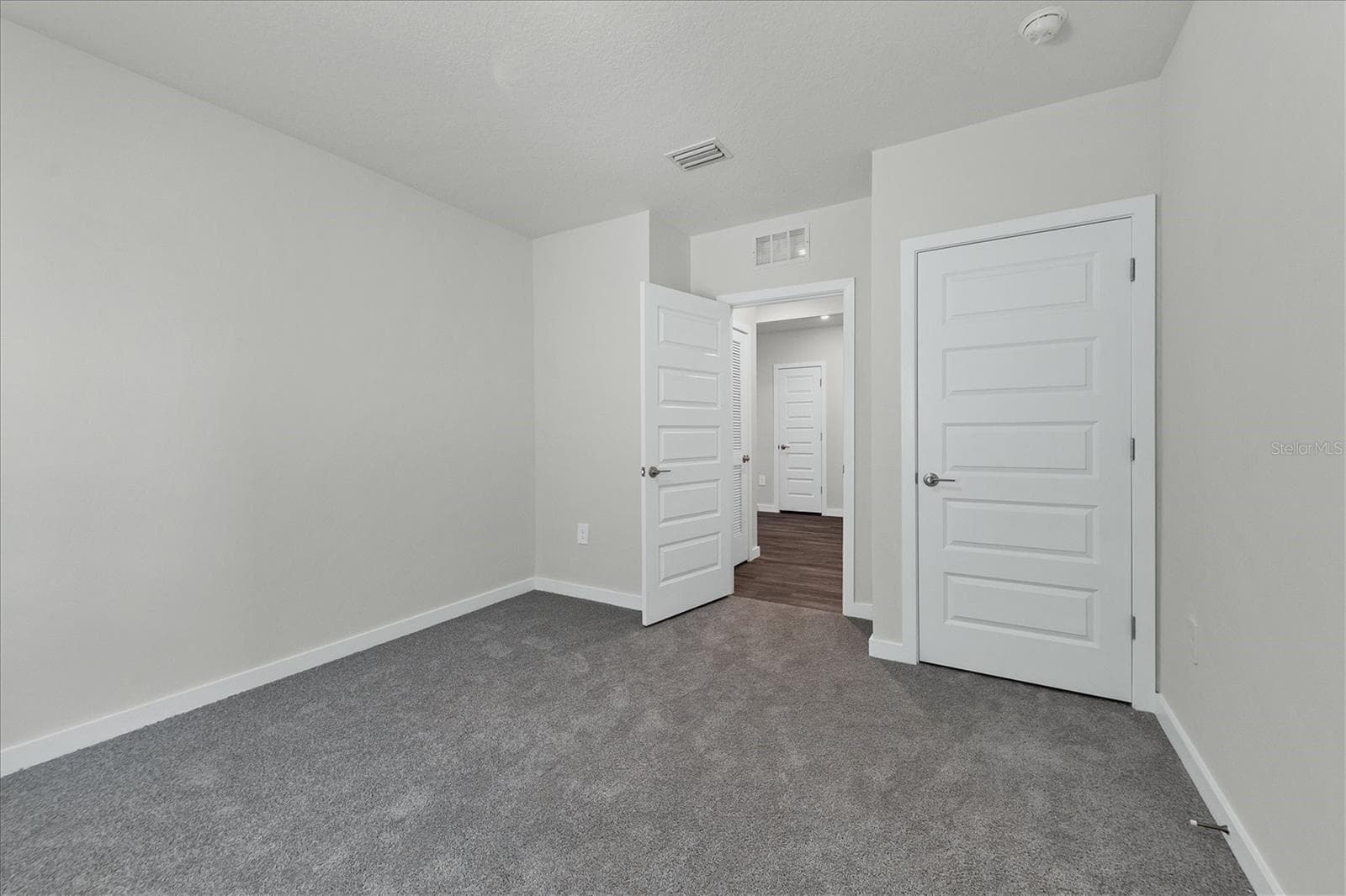 Single Family Residence at 17218 BARNWOOD PL, LAKEWOOD RANCH, photo 24 of 56