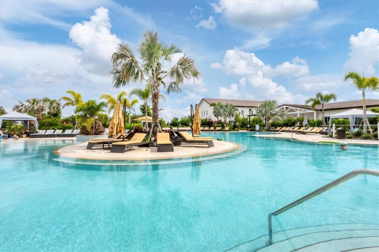 Single Family Residence at 17218 BARNWOOD PL, LAKEWOOD RANCH, photo 32 of 56