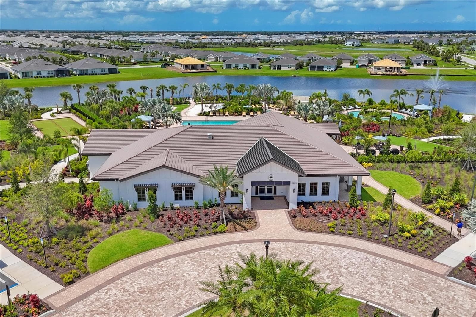 Single Family Residence at 17218 BARNWOOD PL, LAKEWOOD RANCH, photo 43 of 56