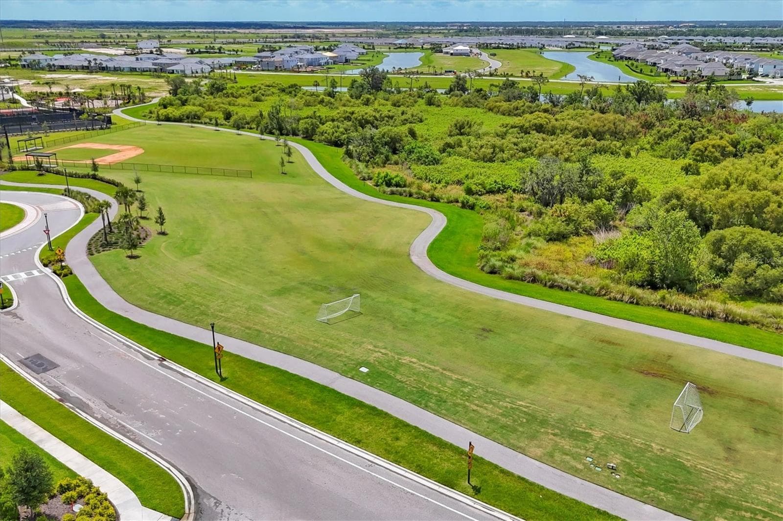 Single Family Residence at 17218 BARNWOOD PL, LAKEWOOD RANCH, photo 55 of 56
