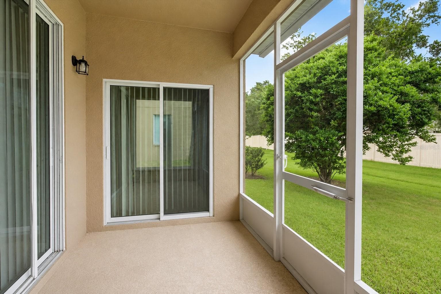 Townhouse at 2169 BROADWAY VIEW AVE, BRANDON, photo 16 of 22