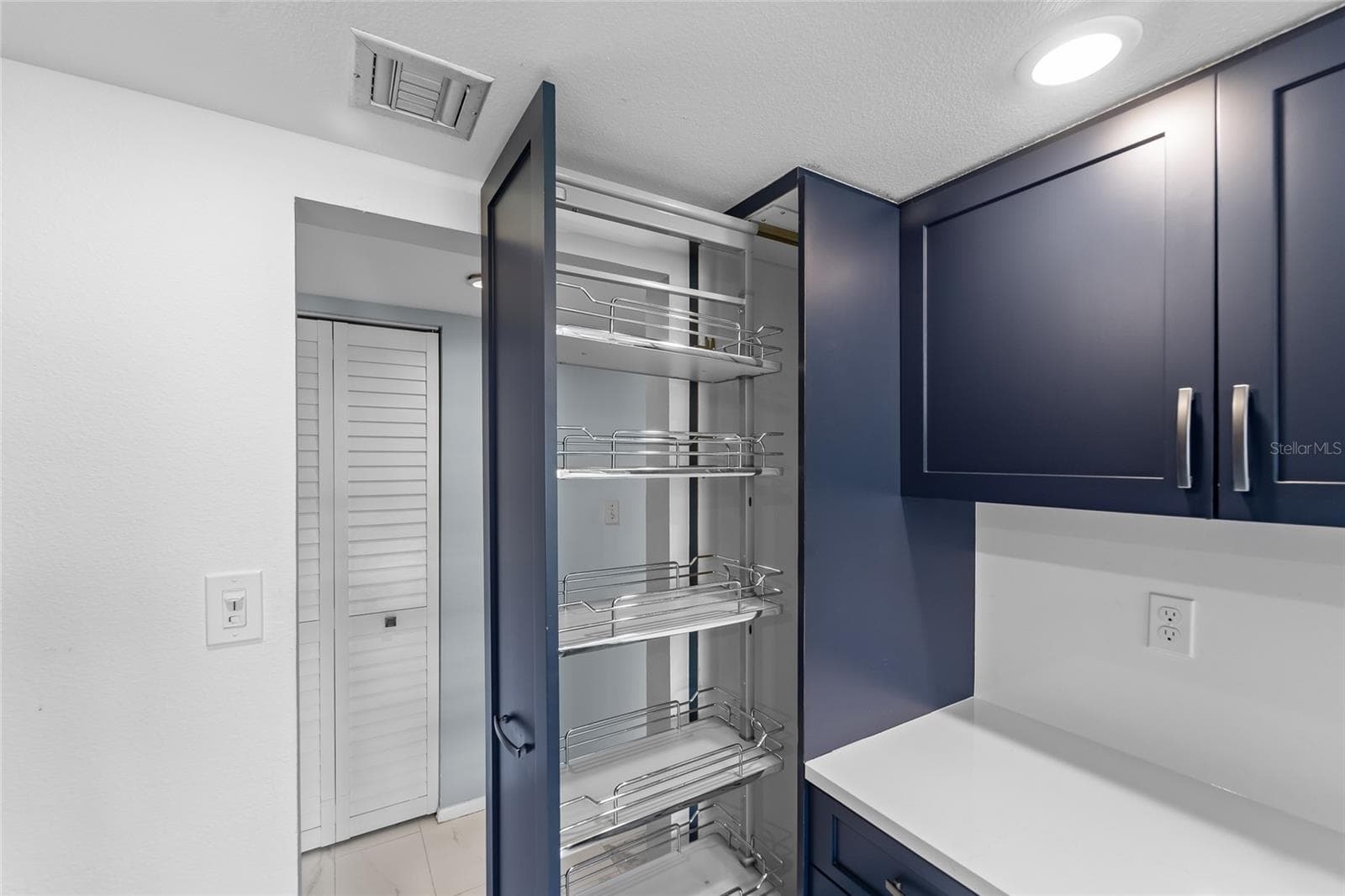 Condominium at 6265 MIDNIGHT PASS RD #102, SARASOTA, photo 14 of 36