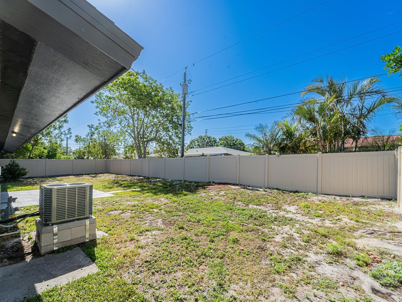 Single Family Residence at 352 79TH AVE NE, ST PETERSBURG, photo 26 of 39