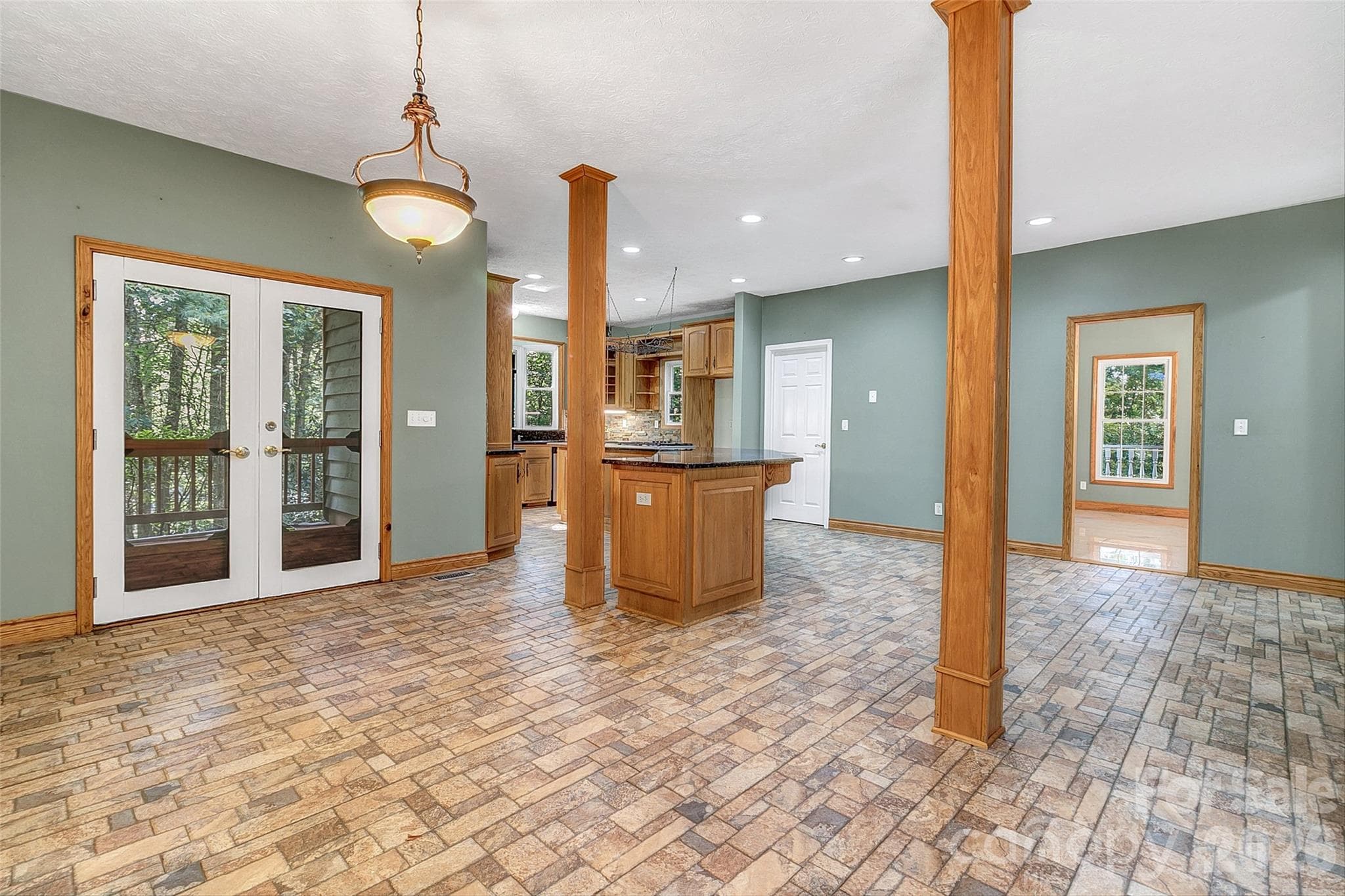 Single Family Residence at 287 Shady Creek Lane, Hendersonville, photo 19 of 48