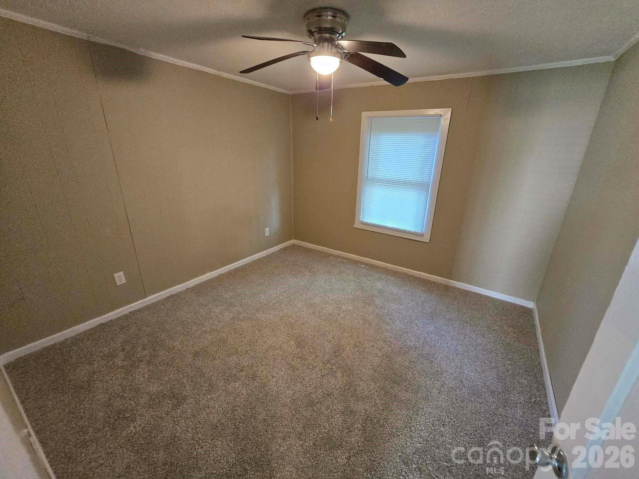 Single Family Residence at 1404 Rosewood Lane, Gastonia, photo 6 of 10