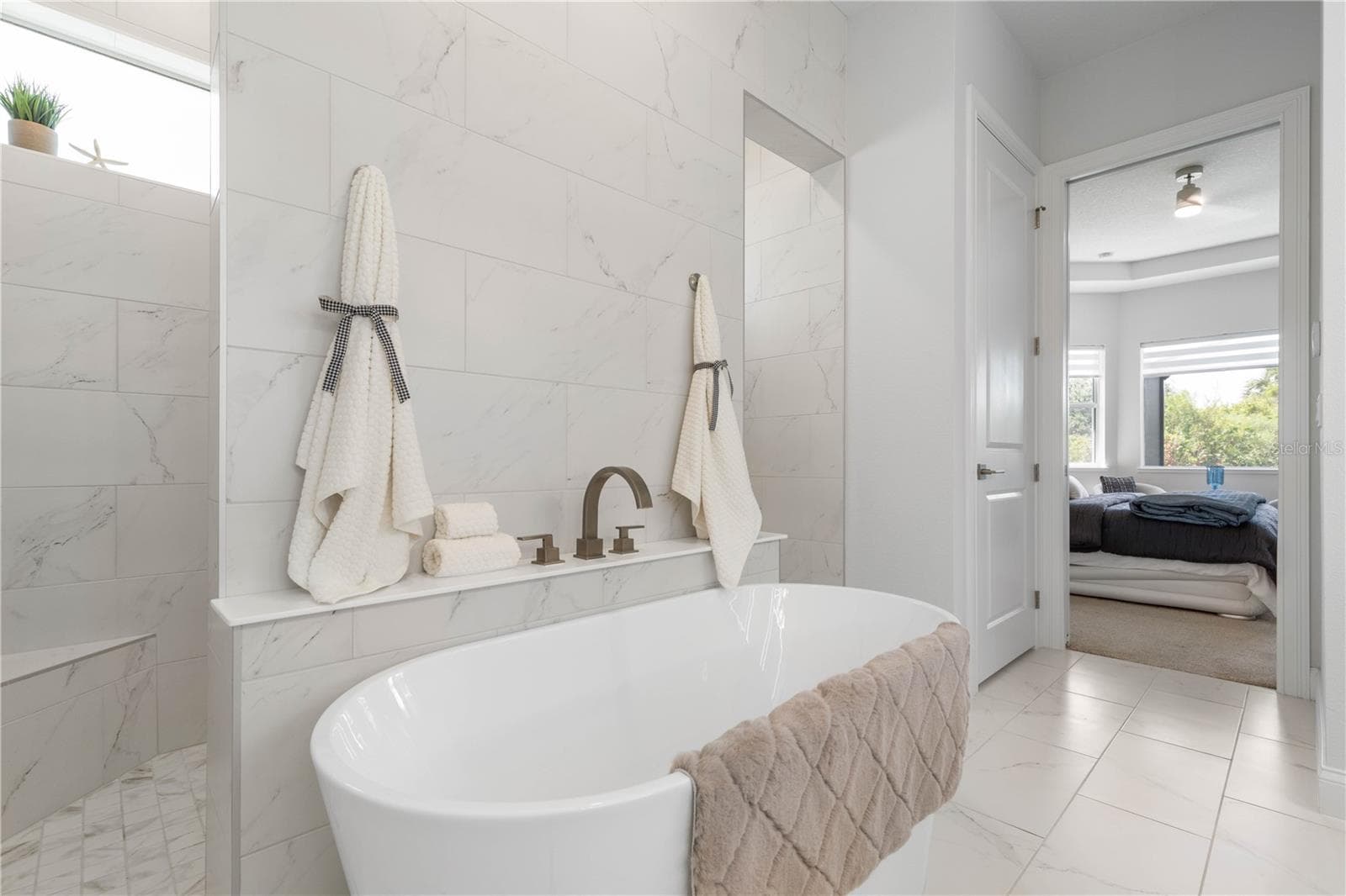 Relax in your freestanding tub - 23 OCEAN RIDGE BLVD N, PALM COAST
