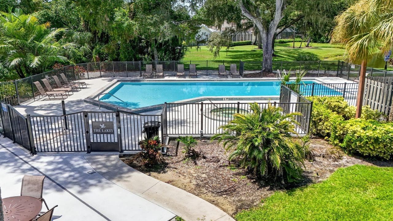 Community Pool - 4395 OAK VIEW DR, SARASOTA