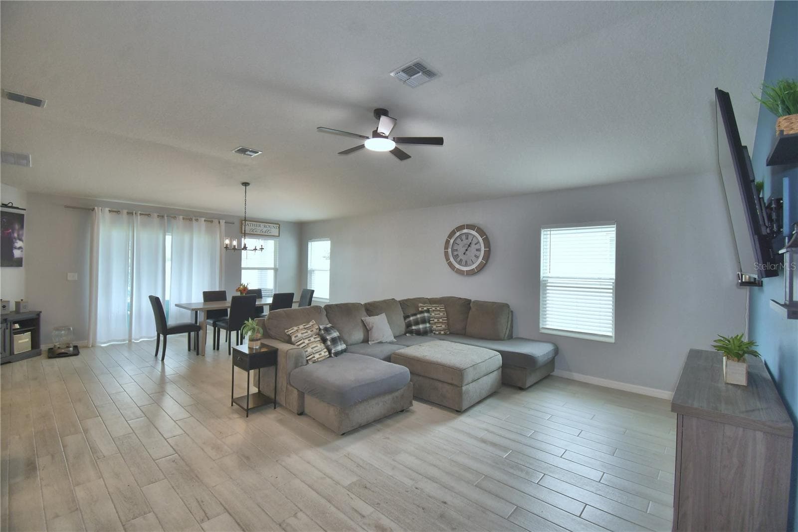 Single Family Residence at 2817 WOODACRE DR, HAINES CITY, photo 4 of 61