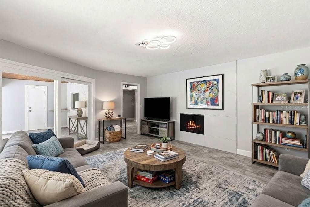Virtually staged - 169 DUNCAN TRL, LONGWOOD