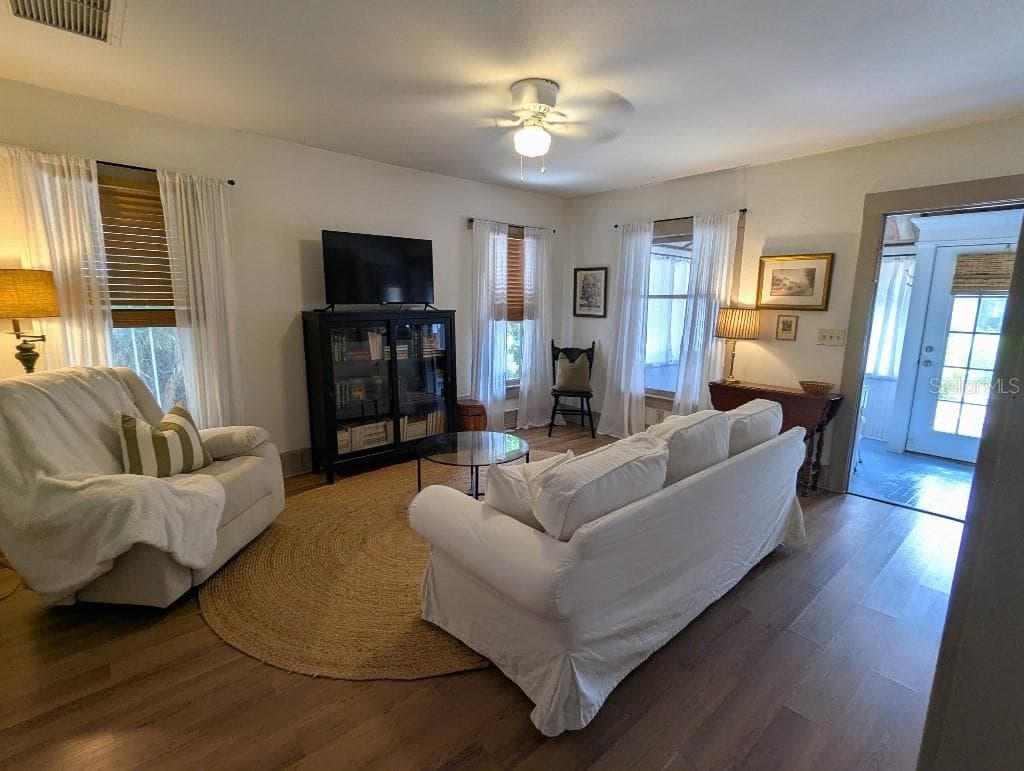 Single Family Residence at 7427 CHAPEL AVE, NEW PORT RICHEY, photo 3 of 15