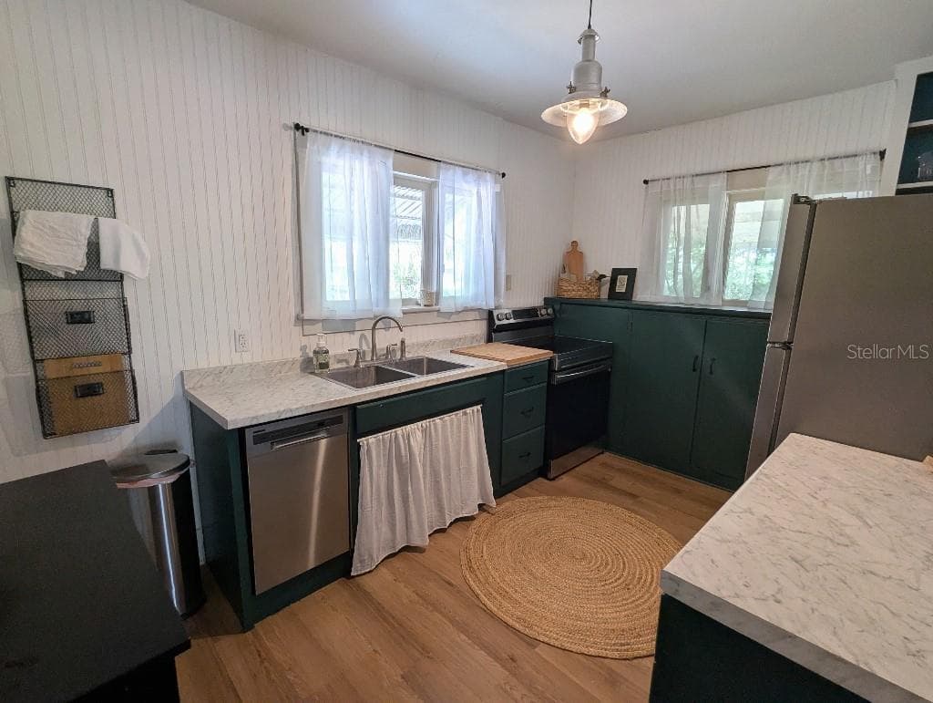 Single Family Residence at 7427 CHAPEL AVE, NEW PORT RICHEY, photo 7 of 15