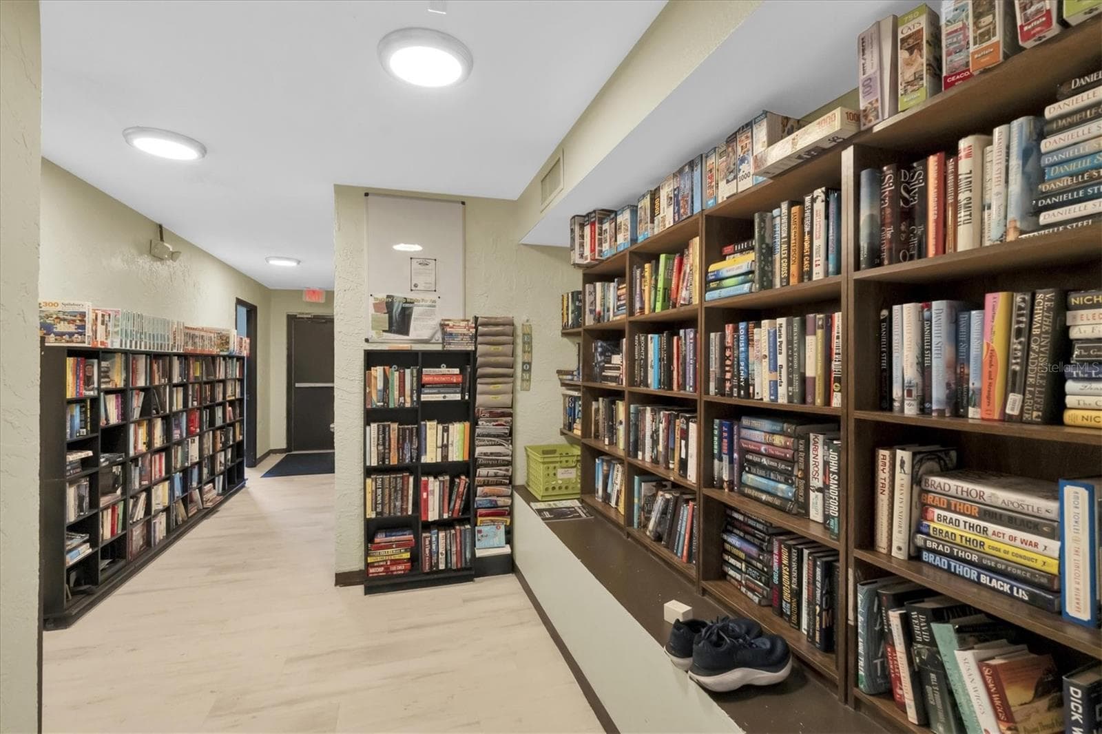 Library - 8198 TERRACE GARDEN DR #511, ST PETERSBURG