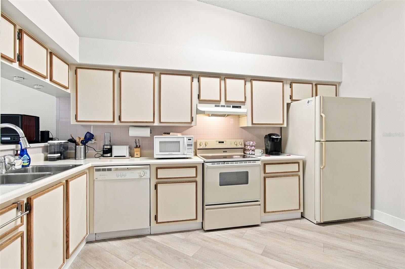 Villa at 11712 SPRING TREE LN, PORT RICHEY, photo 13 of 84