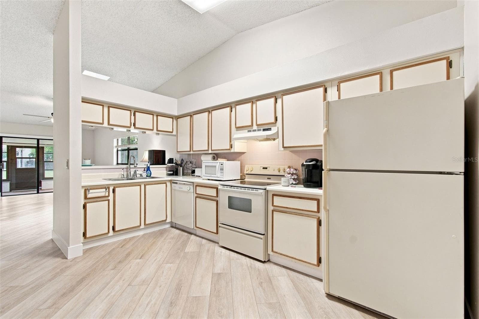 Villa at 11712 SPRING TREE LN, PORT RICHEY, photo 14 of 84