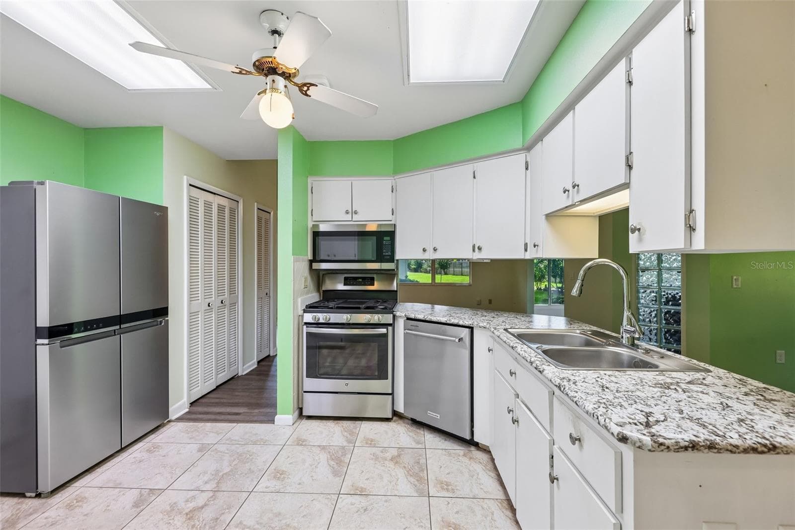 Single Family Residence at 1607 SELKIRK DR, LEESBURG, photo 16 of 53