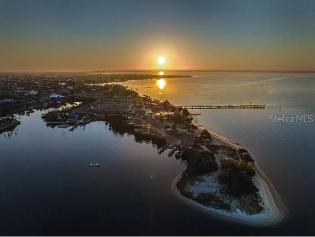 Port Charlotte along the Peace River and Charlotte Harbor - 1081 DECATUR ST, PORT CHARLOTTE